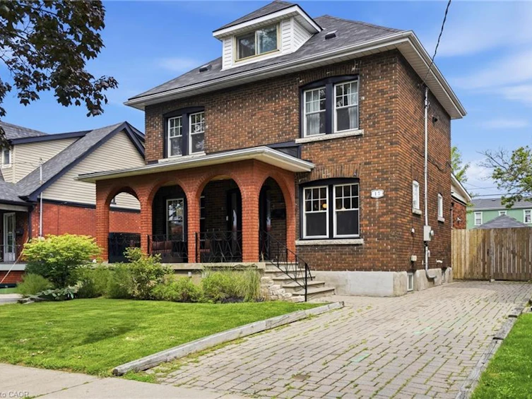 17 Tuxedo Avenue S, Hamilton, ON, L8K 2R7 - 2