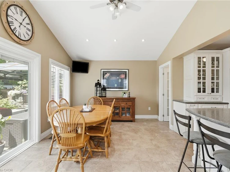 101 Victoria Street, Hamilton, ON, L0R 2H0 - 12