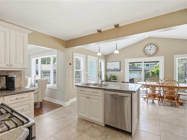 101 Victoria Street, Hamilton, ON, L0R 2H0 - 10