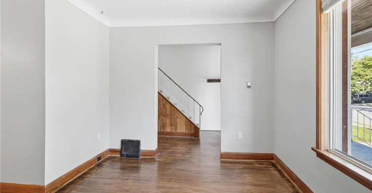 Front-53 Albert Street, Welland, ON, L3B 4L3 - 2