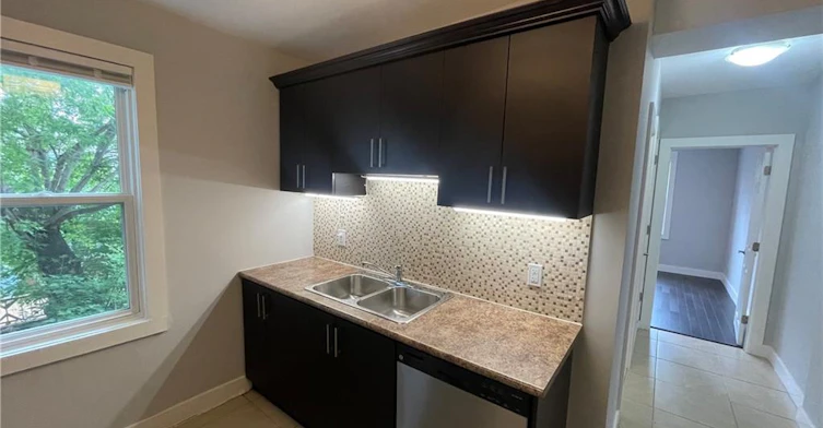 306-1544 King Street E, Hamilton, ON, L8K 1S9 - 3