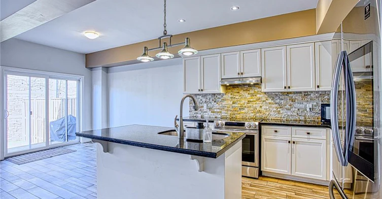 15-98 Shoreview Place, Hamilton, ON, L8E 0J4 - 7
