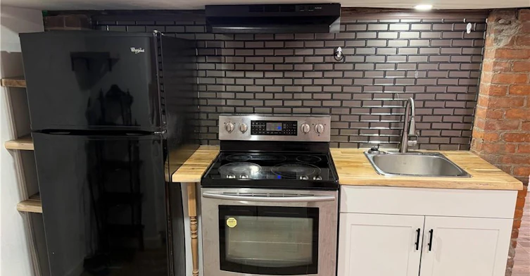 207 Charlton Avenue W, Hamilton, ON, L8P 2E3 - 7