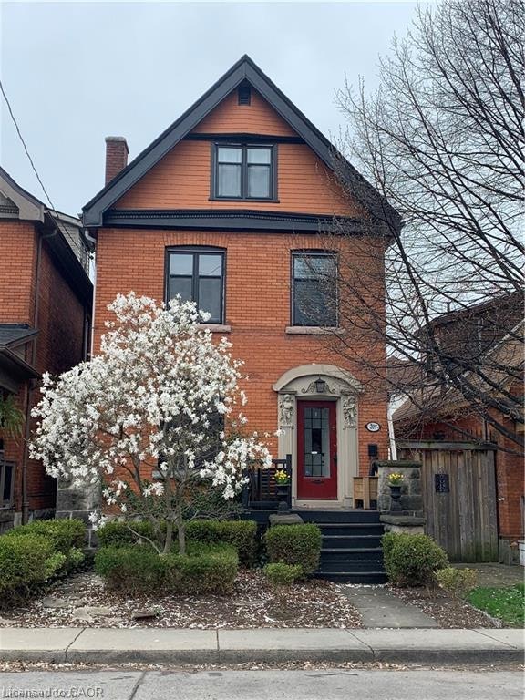 207 Charlton Avenue W, Hamilton, ON, L8P 2E3