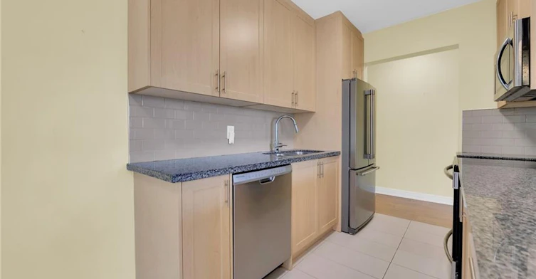 302-350 Concession Street, Hamilton, ON, L9A 1B6 - 12