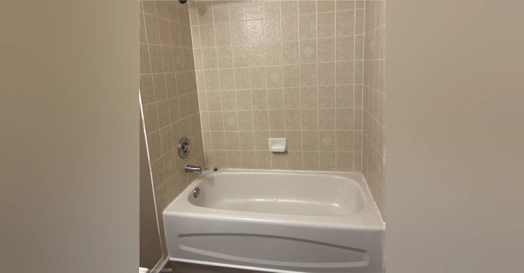 300 Activa Avenue, Kitchener, ON, N2E 3V1 - 7