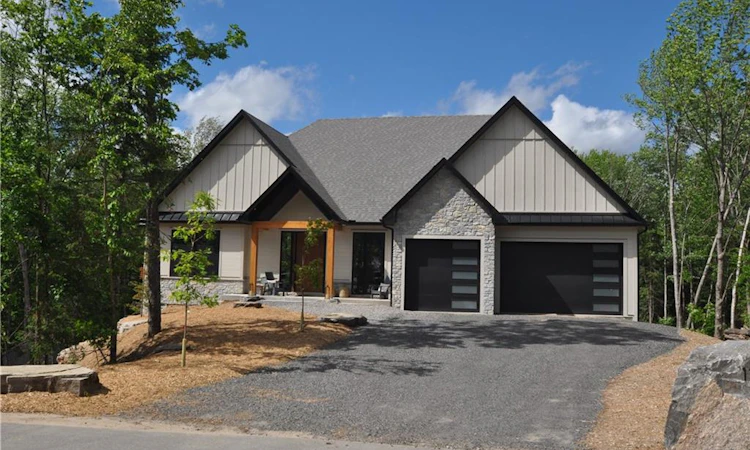 11 Glen Eagle Court