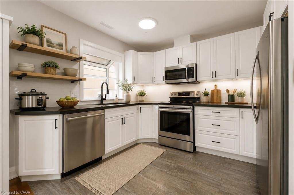 Main Level-22 North Heights Road, Toronto, ON, M9B 2T1 - 5