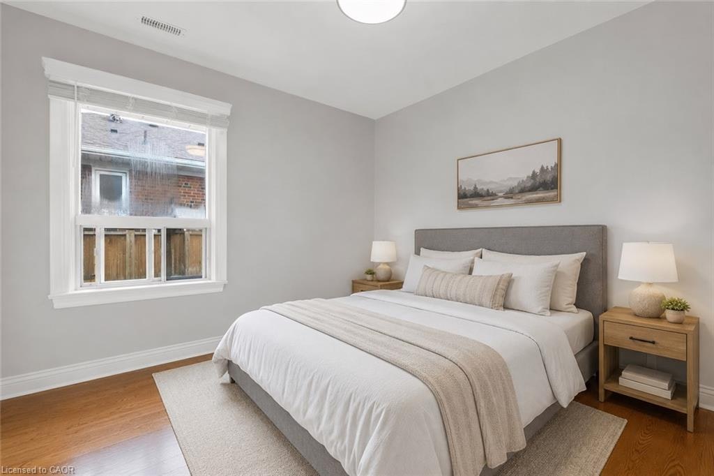 Main Level-22 North Heights Road, Toronto, ON, M9B 2T1 - 8