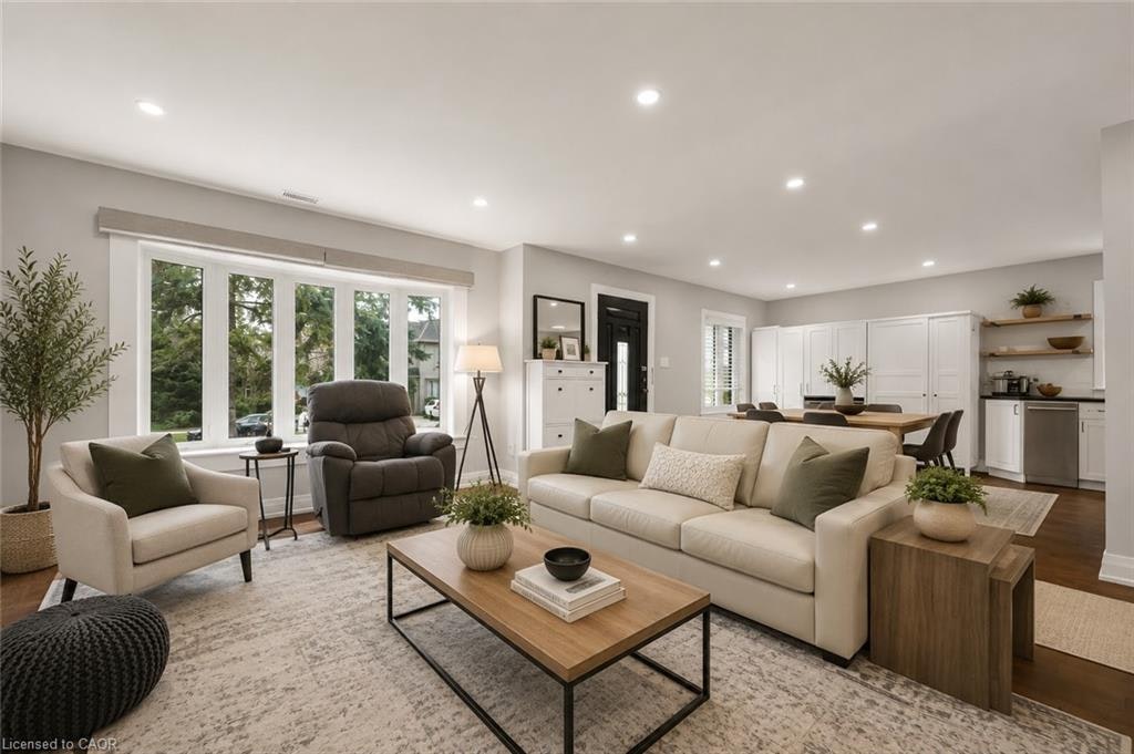 Main Level-22 North Heights Road, Toronto, ON, M9B 2T1 - 3