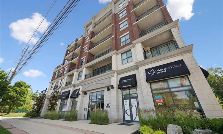208-34 Plains Road E