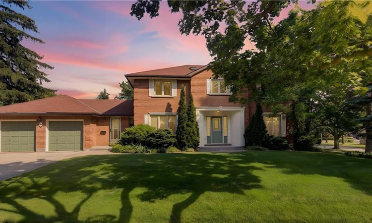 46 Huntingdale Drive