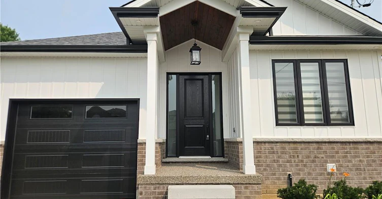 Main-115 Chesley Street, Hamilton, ON, L9C 3V9 - 3
