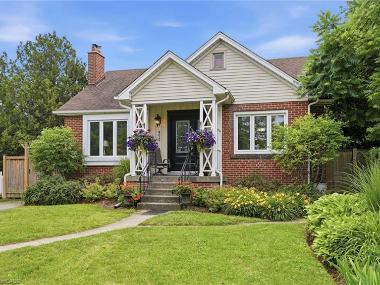 950 North Shore Boulevard, Burlington, ON, L7T 1B1 - 2