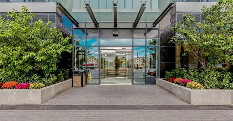 35 Watergarden Drive, Mississauga, ON, L5R 0G8 - 3