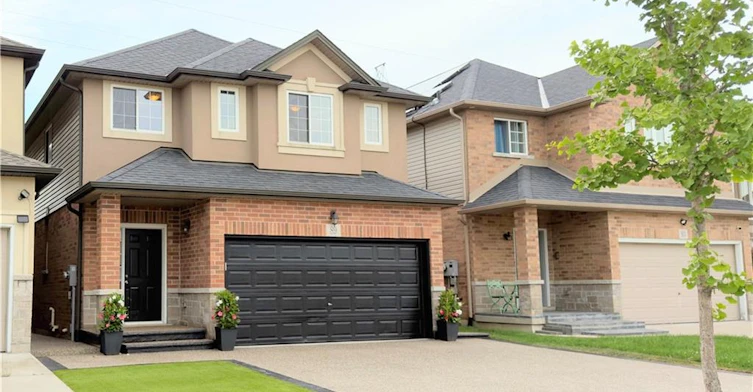 89 Medici Lane, Hamilton, ON, L9B 0G8 - 2