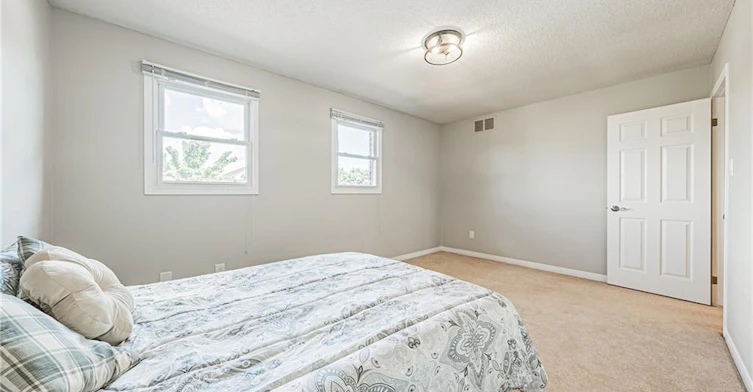 39 Parkwood Crescent, Hamilton, ON, L8V 4Z9 - 29