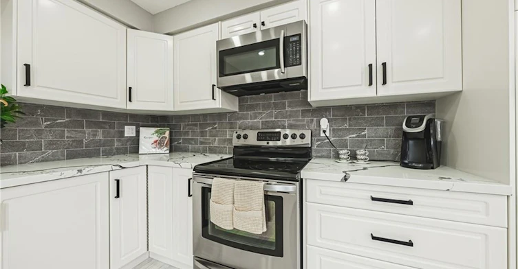 39 Parkwood Crescent, Hamilton, ON, L8V 4Z9 - 10
