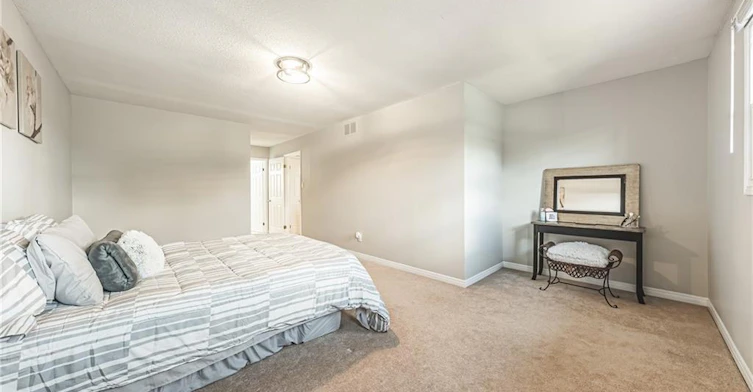 39 Parkwood Crescent, Hamilton, ON, L8V 4Z9 - 24