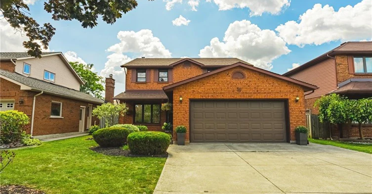 39 Parkwood Crescent, Hamilton, ON, L8V 4Z9 - 2