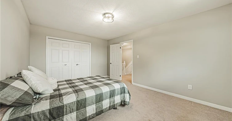 39 Parkwood Crescent, Hamilton, ON, L8V 4Z9 - 32