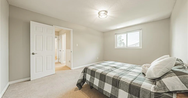39 Parkwood Crescent, Hamilton, ON, L8V 4Z9 - 31