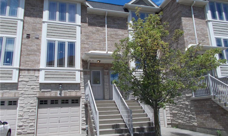6-8 Hemlock Way
