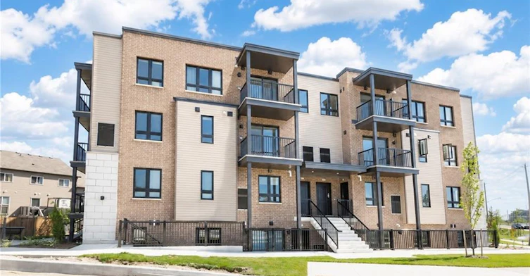 B3-1331 Countrystone Drive, Kitchener, ON, N2N 3S4