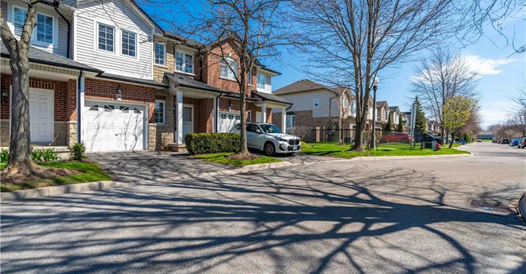 26-232 Stonehenge Drive, Hamilton, ON, L9K 1R5 - 4