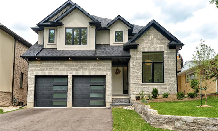 A-90 Margaret Avenue N