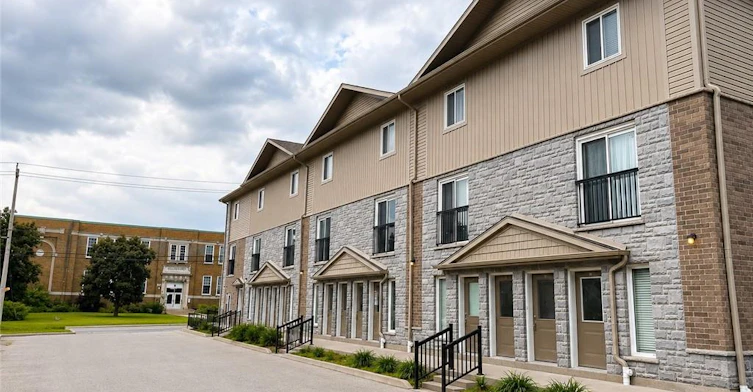 7-122 Courtland Avenue E, Kitchener, ON, N2G 0B8 - 3