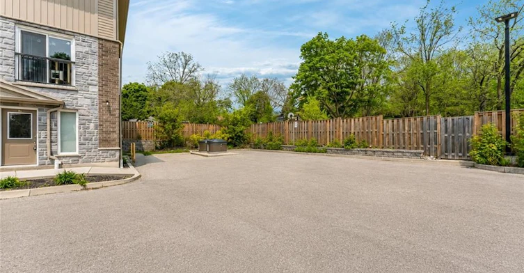 7-122 Courtland Avenue E, Kitchener, ON, N2G 0B8 - 10