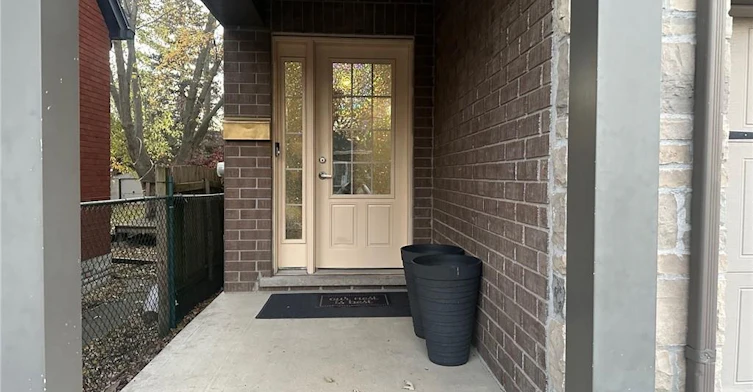 42 St Paul Avenue, Brantford, ON, N3T 4E6 - 4