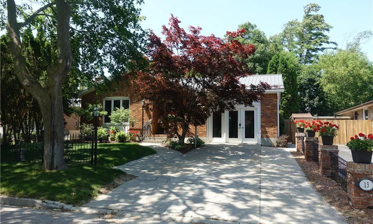 13 Kelly Avenue