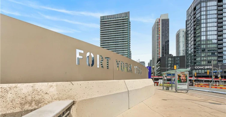323-169 Fort York Boulevard, Toronto, ON, M5V 0C8 - 2