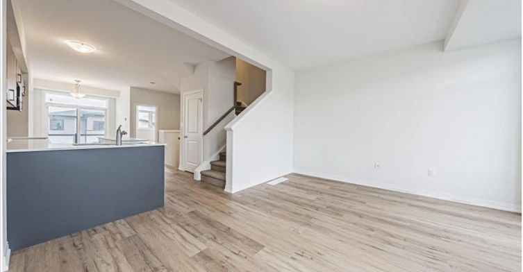 8-155 Equestrian Way, Cambridge, ON, N3E 0E8