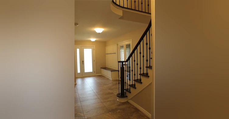 56 Carnegie Place, Hamilton, ON, L9G 4T9 - 4
