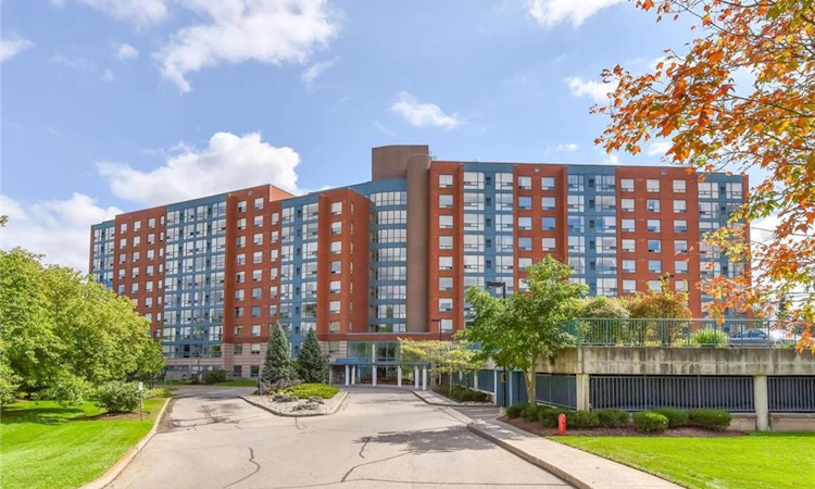 612-55 Blue Springs Drive