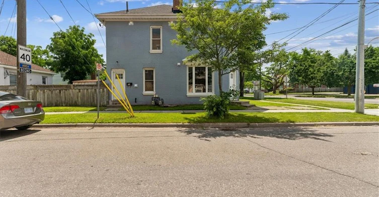 Main-74 Erie Avenue, Brantford, ON, N3S 2E9 - 2