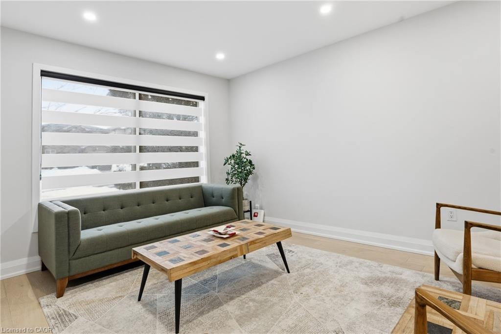 108 Greenshire Drive, Hamilton, ON, L9C 7G5 - 5