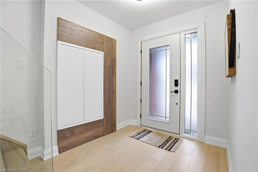 108 Greenshire Drive, Hamilton, ON, L9C 7G5 - 2