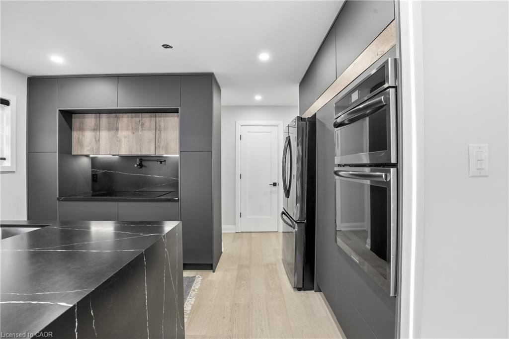 108 Greenshire Drive, Hamilton, ON, L9C 7G5 - 16