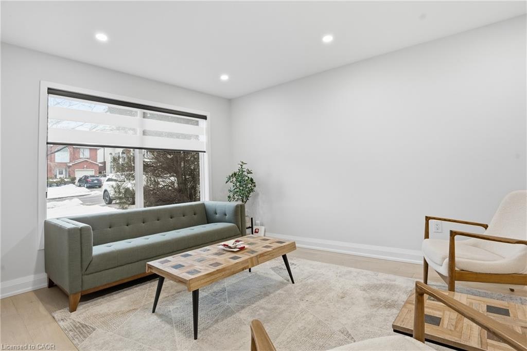 108 Greenshire Drive, Hamilton, ON, L9C 7G5 - 4