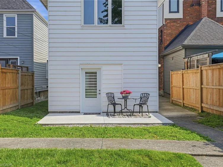 35 Chatham Street, Hamilton, ON, L8P 2B3 - 32