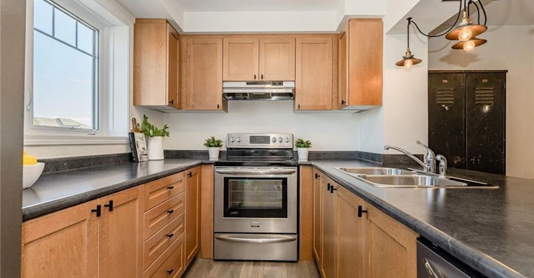 8 Stratus Street, Kitchener, ON, N2R 1R4 - 7