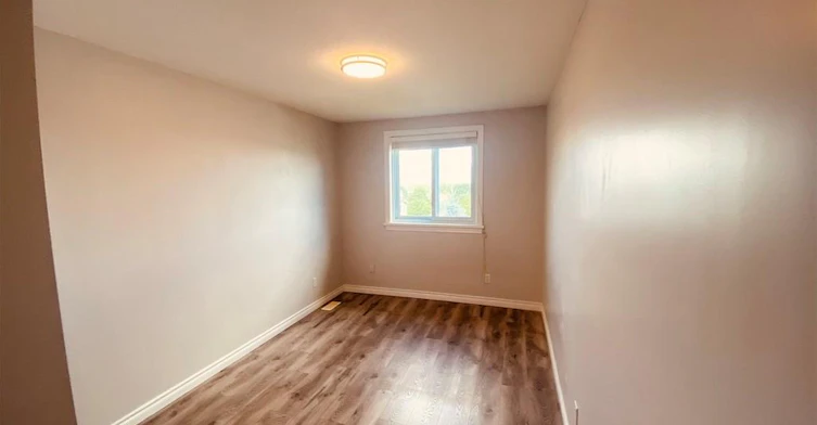 Main-668A Butternut Avenue, Waterloo, ON, N2V 2L1 - 5