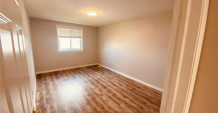 Main-668A Butternut Avenue, Waterloo, ON, N2V 2L1 - 3