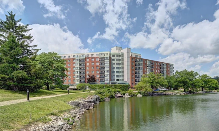 305-30 Blue Springs Drive