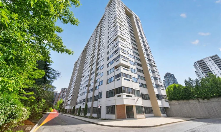 901-1580 Mississauga Valley Boulevard