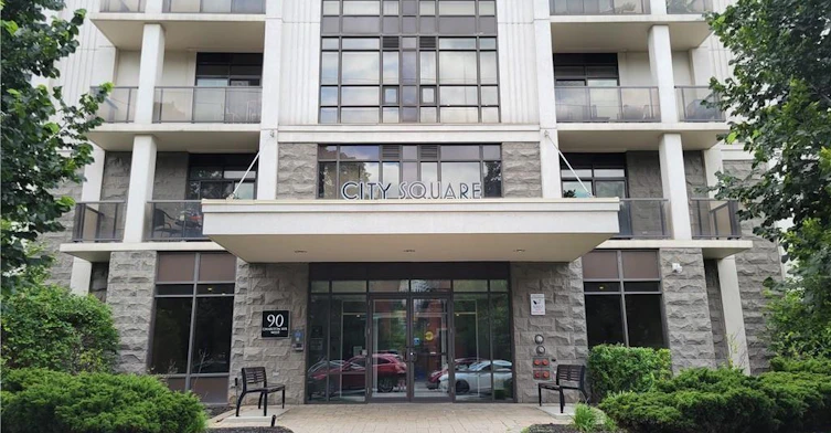 208-90 Charlton Avenue W, Hamilton, ON, L8P 2C3